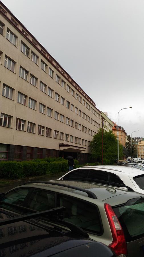Hostel Sinkule Praag Buitenkant foto