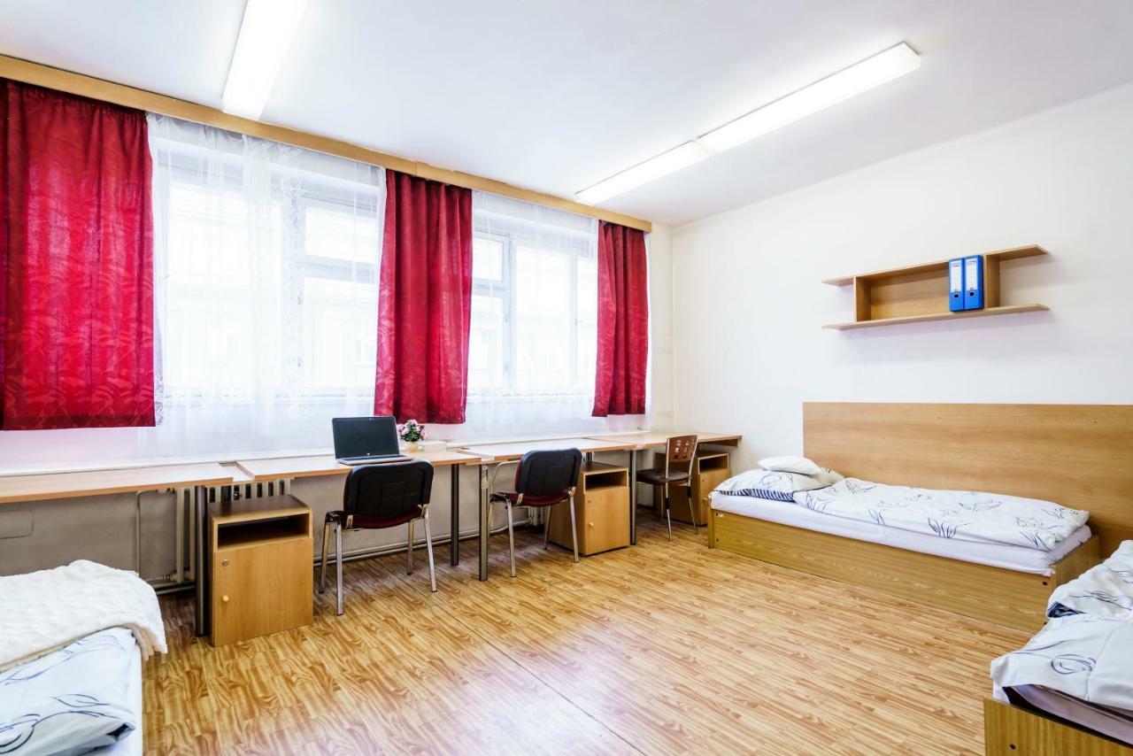 Hostel Sinkule Praag Buitenkant foto