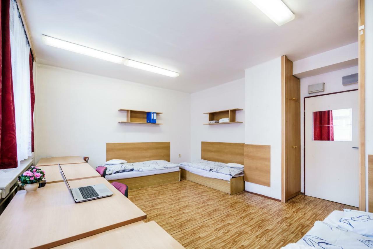 Hostel Sinkule Praag Buitenkant foto